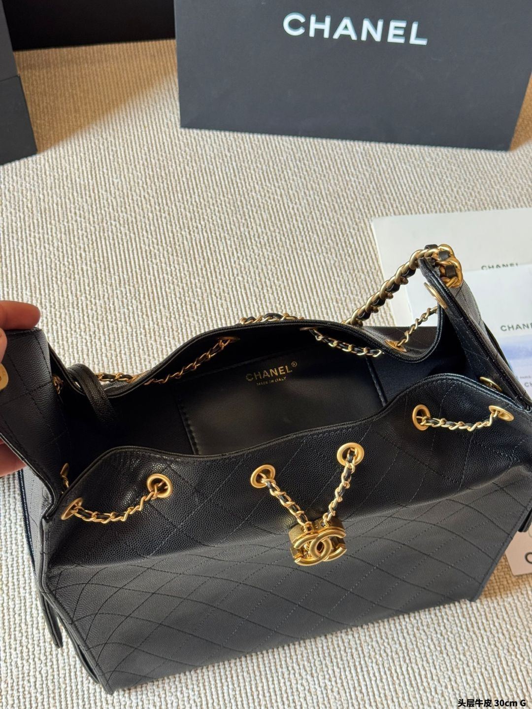 【サイズ感が丁度いい♪】 CHANEL 25ss ラージ ホーボーバッグ 今日特価】Chanel 25S Large Grained Calfskin Hobo（シャネル
