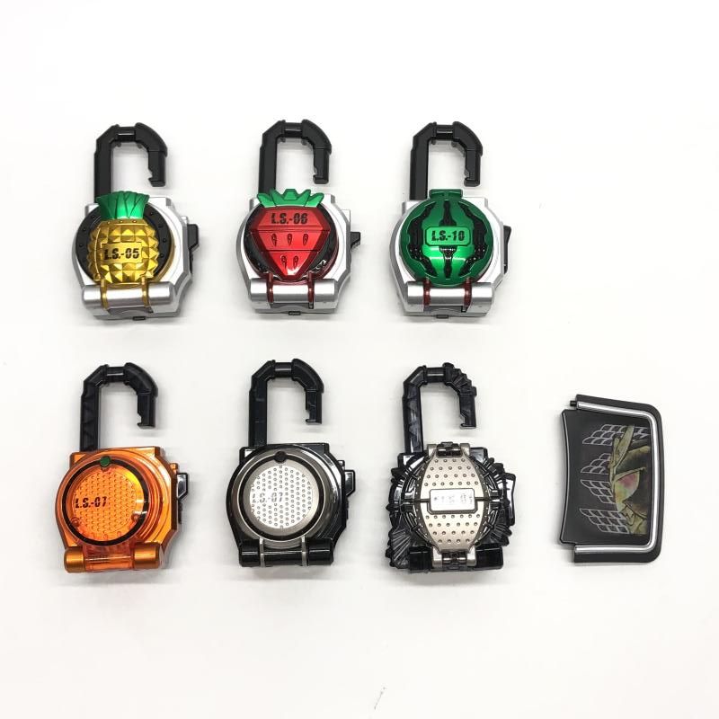 【中古】開封)バンダイ CSM ロックシード 鎧武セット/仮面ライダー鎧武[18][240018380947] 中古】開封)バンダイ CSM ロックシード 鎧武セット/仮面ライダー