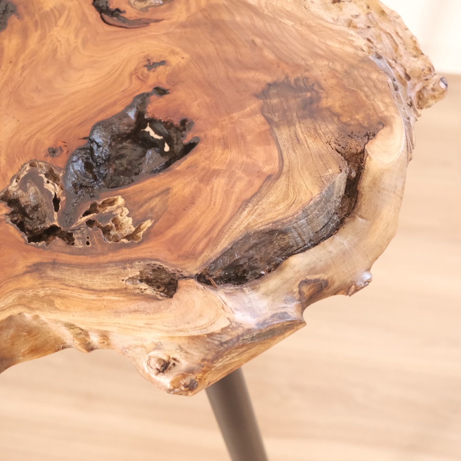 欅のテーブル / コーヒーテーブル / サイドテーブル / table / 一枚板