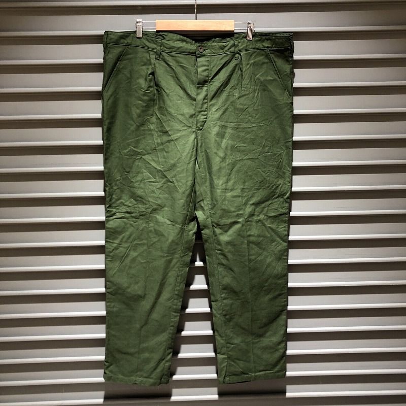 ワンウォッシュ Deadstock Swedish Army Utility Pants スウェーデン軍 タック入り ユーティリティ パンツ ミリタリーパンツ size：E108 (W43 L31.5) オリーブグリーン ビッグサイズ デッドストック【PI】