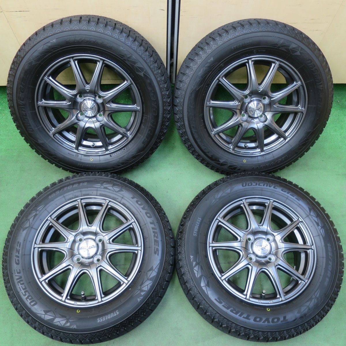 タイヤほぼ未使用！キレイ☆スタッドレス 185/70R14 トーヨー 