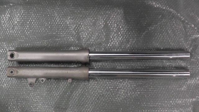 バンディット250 GJ74A の フロントフォーク:#1724890985 - メルカリ