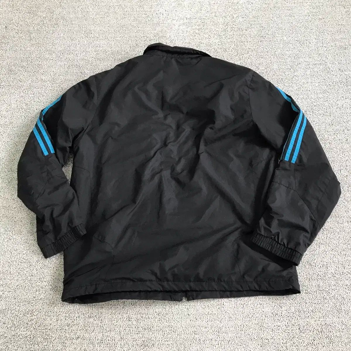 adidas(アディダス) ウインドブレーカー - メルカリ