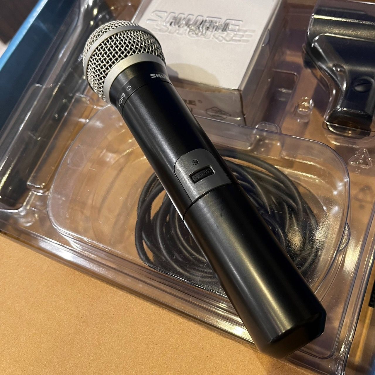 SHURE BLX24J/PG58-JP（中古品）です。 中古】（非常に良い）SHURE ボーカル ワイヤレスシステムセット