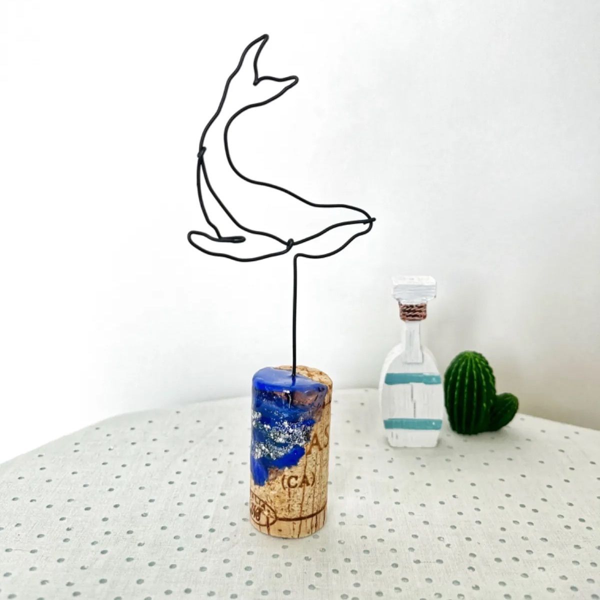 クジラ＊海の生き物ワイヤーアート＊コルク - メルカリ