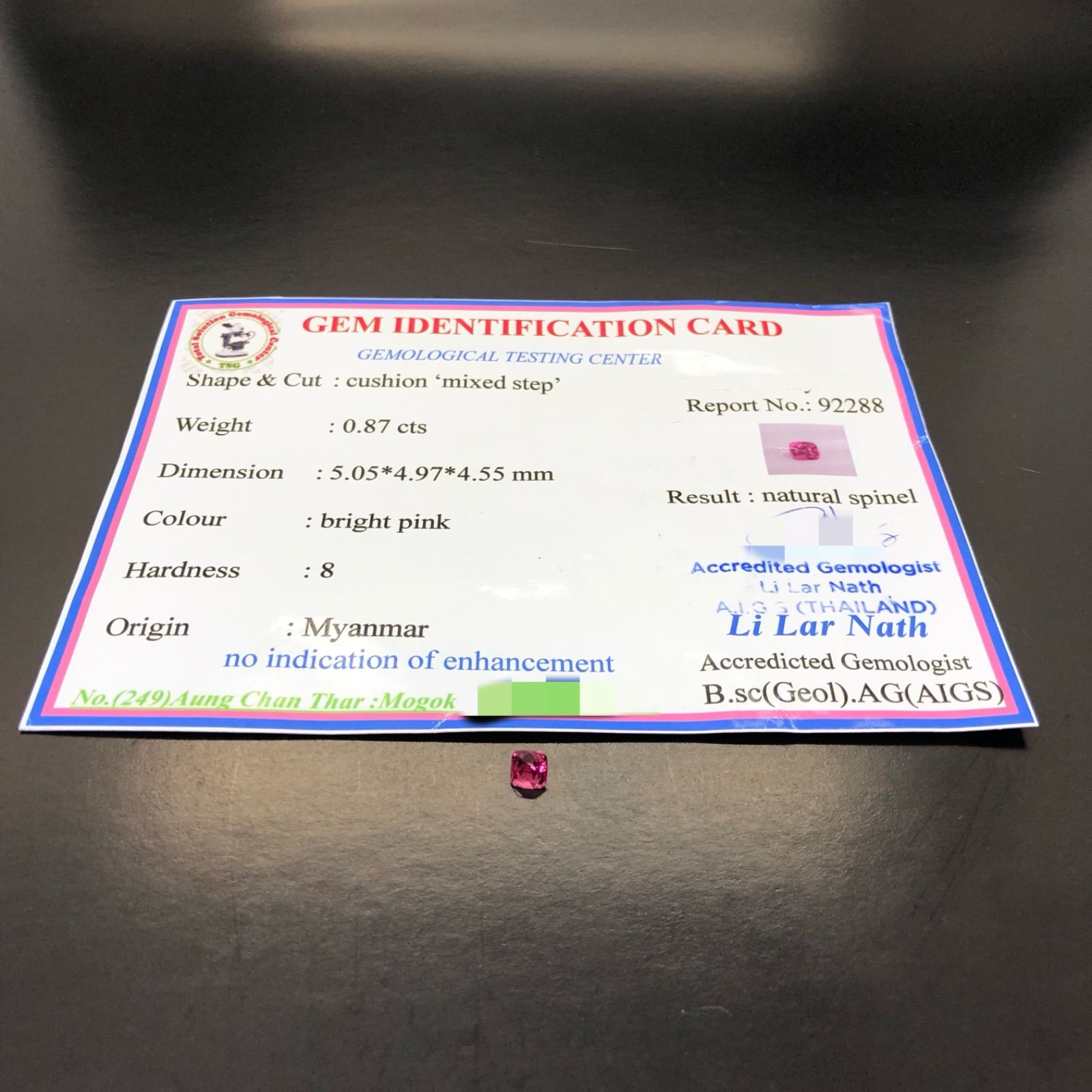 タンザナイト 2.466ct 宝石ソーティング付き 9.0mm×6.4mm×4.9mm ルース（ 裸石 ） 2555Y タンザナイト 2.466ct 宝石ソーティング付き 9.0㎜×6.4㎜×4.9㎜ ルース