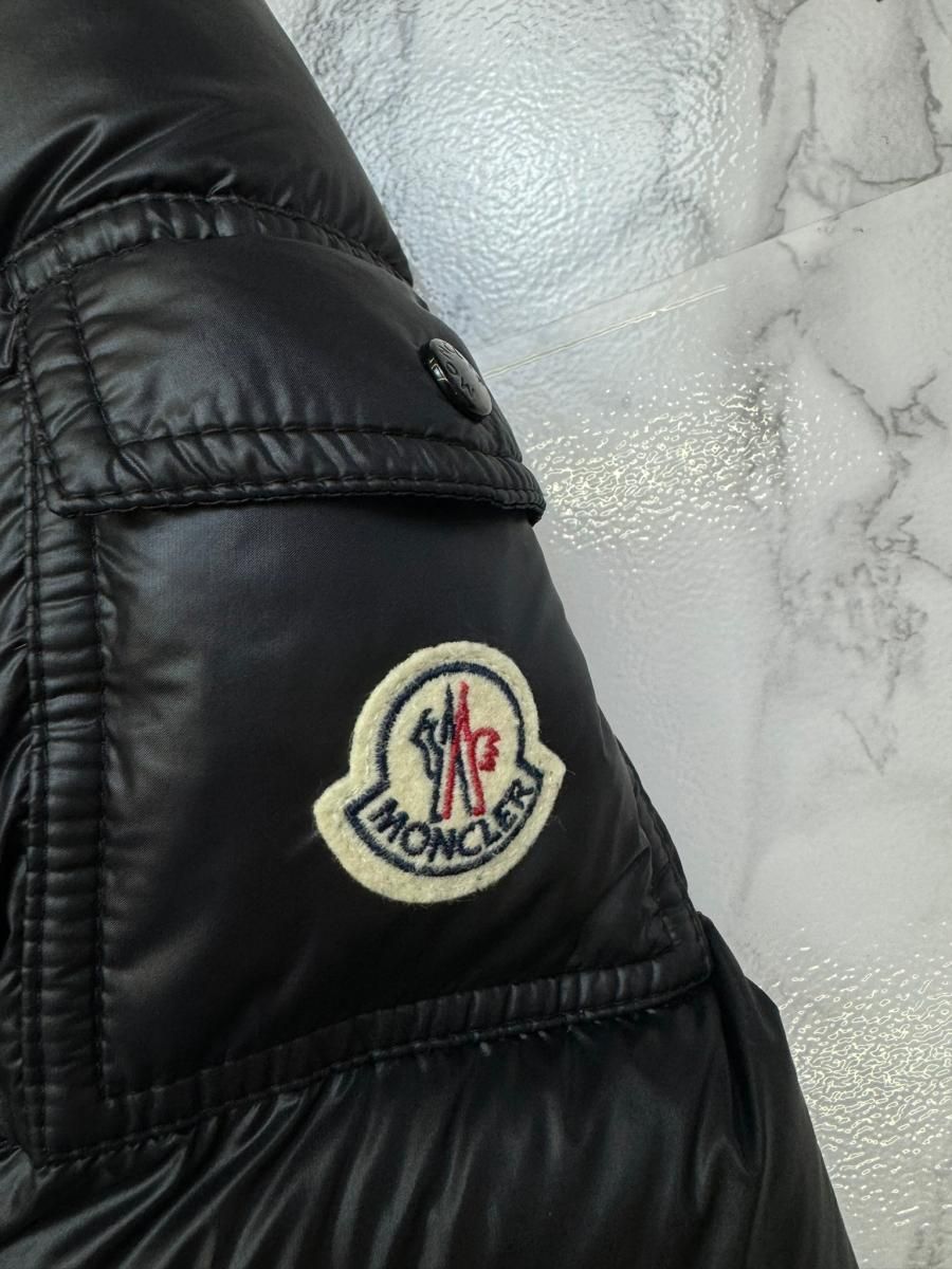 中古】 MONCLER （モンクレール） BERRE GIUBBOTTO ﾀﾞｳﾝｼﾞｬｹｯﾄ