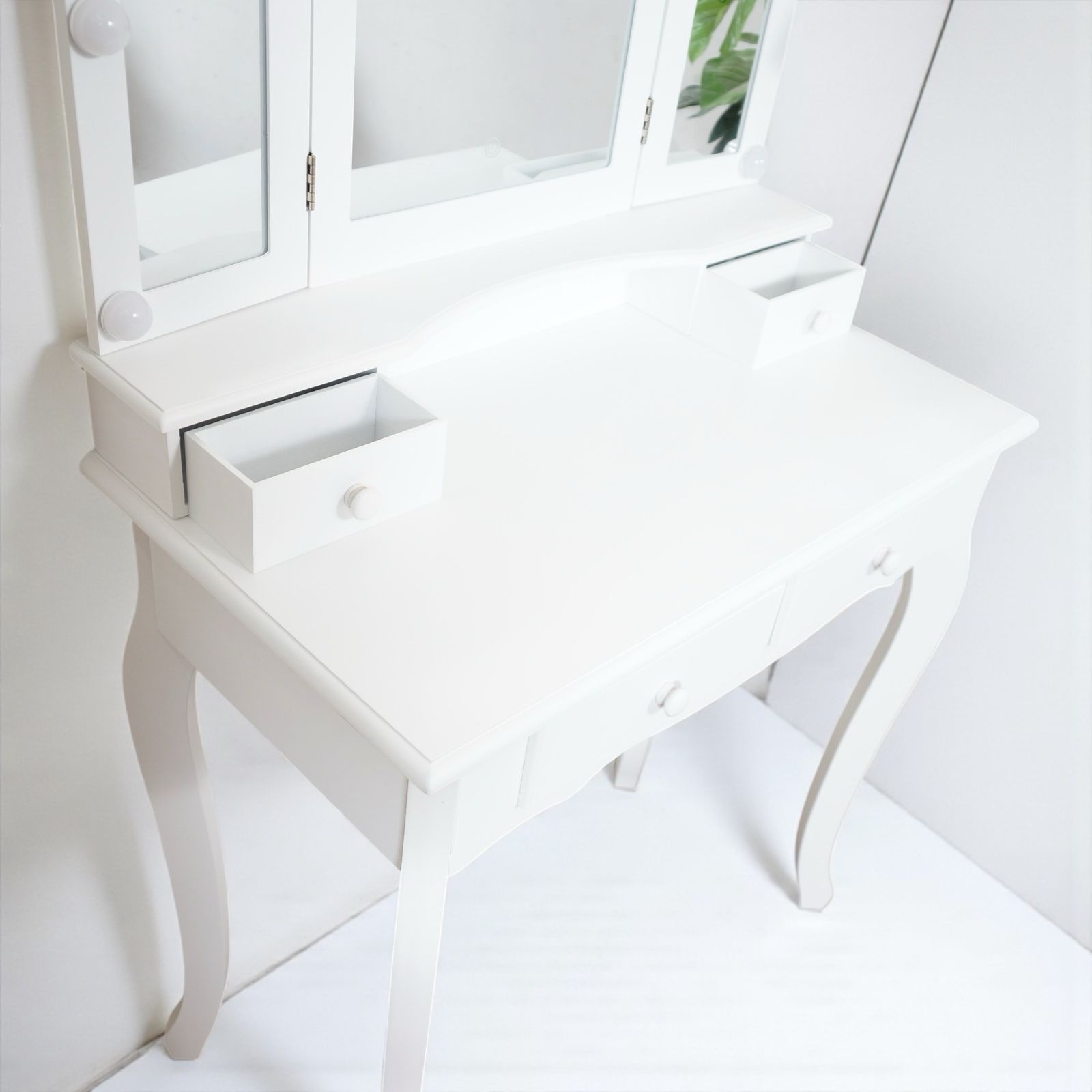 エレガント ホワイト