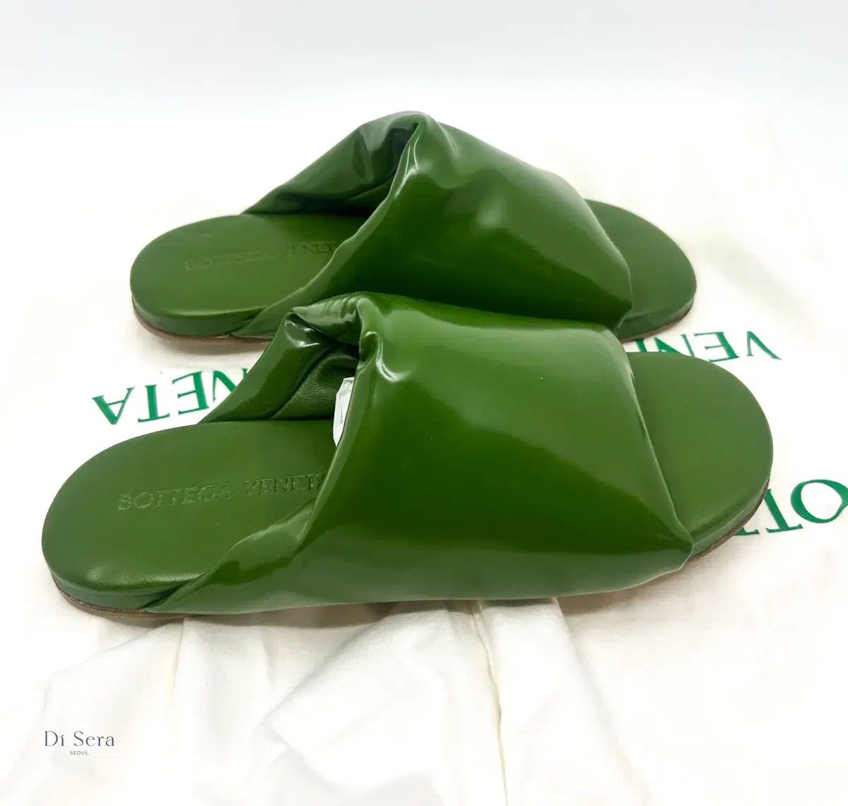 Bottega Veneta クッション スライド アウトレット ボッテガヴェネタスリッパ クッション スライド