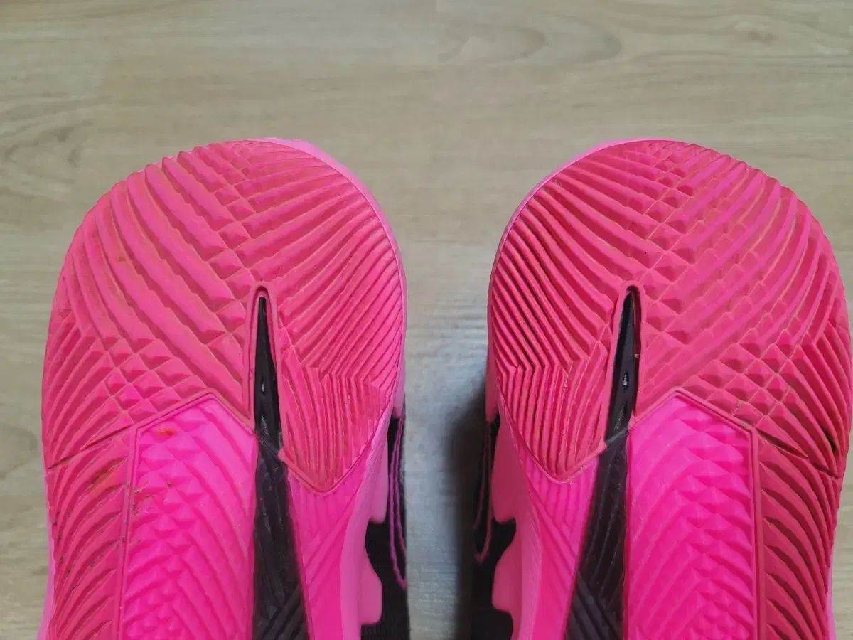 テニスシューズ