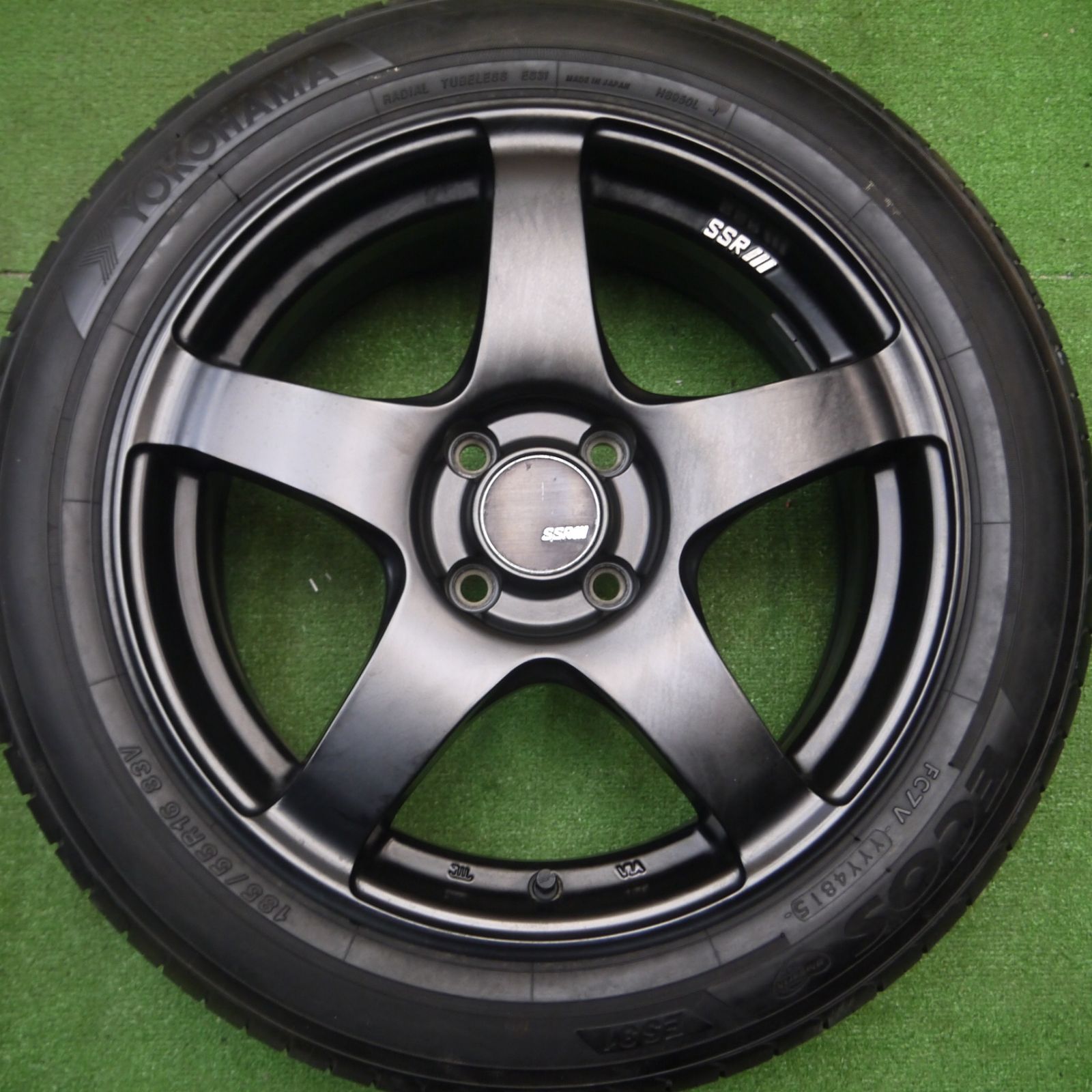 送料無料] バリ溝！8.5分☆SSR GTV01 185/55R16 ヨコハマ エコス ES31 