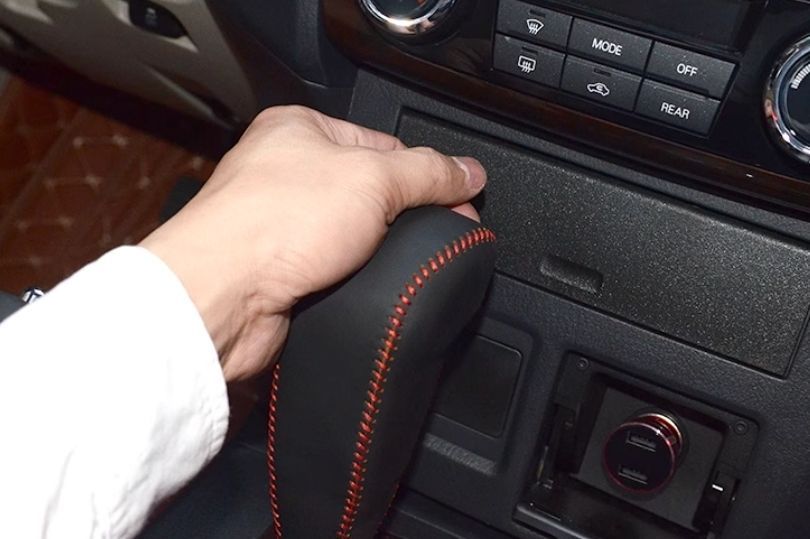 三菱 パジェロ V97V93V87 2タイプ選択可能 シフトノブカバー シフト