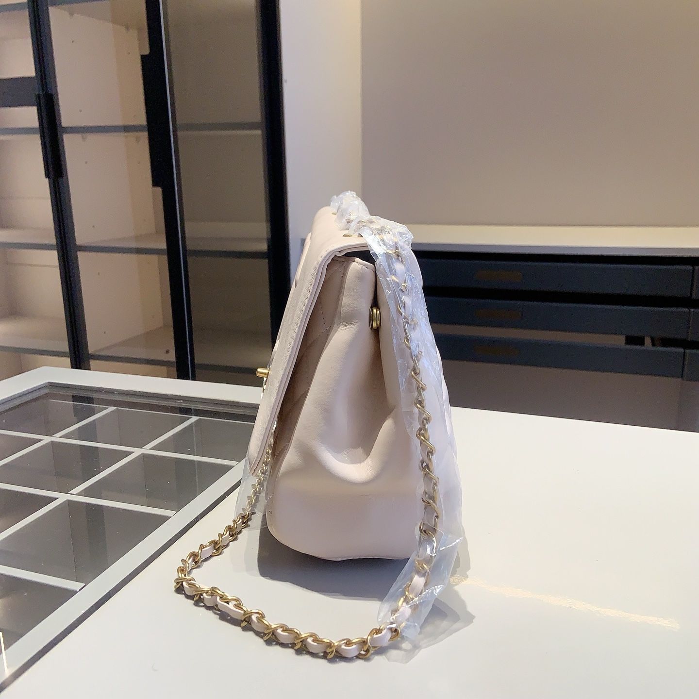 今日特価】Chanel X660 3点セット, チェーンバッグ&スクエア 今日特価】Chanel X660 3点セット, チェーンバッグ&スクエア