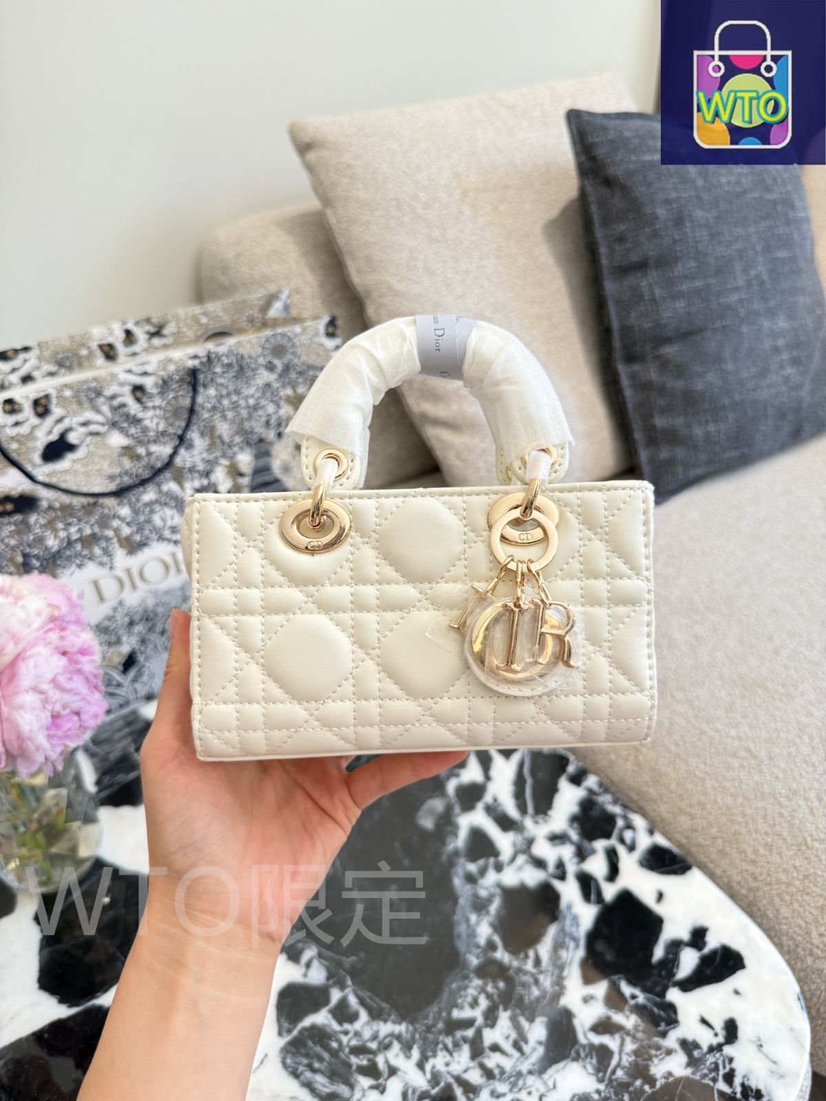 dior 新品未使用　まとめ売り 今日特価】Dior ディオール ディー・ジョイミニシリーズ 藤格?と