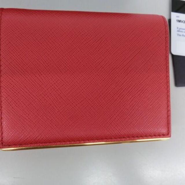 残り一つ新品 PRADA SAFFIANOゴールドプレート付二つ折コンパクト財布