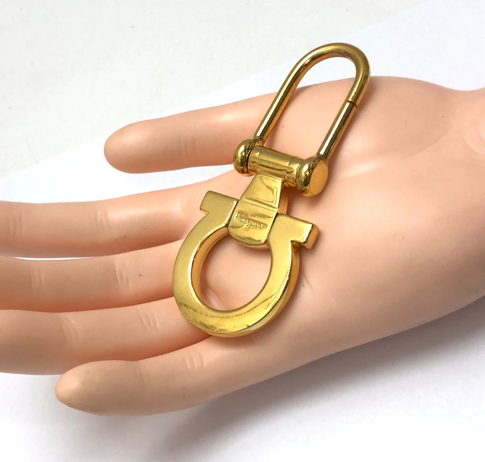 Salvatore Ferragamo フェラガモ イタリア製 キーホルダー