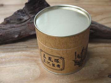 台北の老舗お香店「道馨堂香店」のお香！孟鳳環 正沈盤香 ベージュ缶/インセンス/台湾香/アジアン雑貨