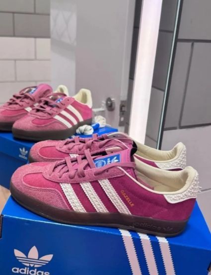 値下げします 新品 Adidas Gazelle Indoor トレーナー スポーツシューズ ピンク・クラウド・ホワイト iF1809