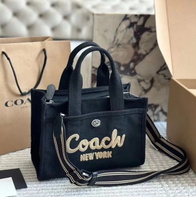 新作 新品 COACH コーチ ショルダーバッグ カーゴ トート ブラック - メルカリ