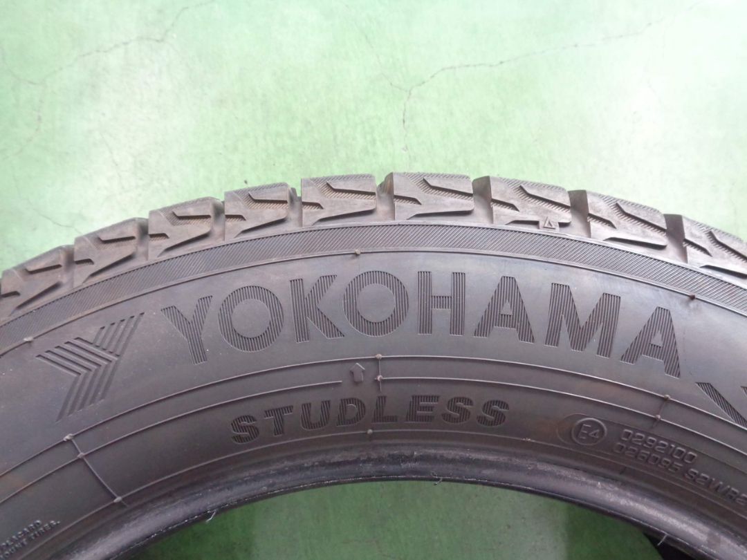 スタッドレスタイヤ