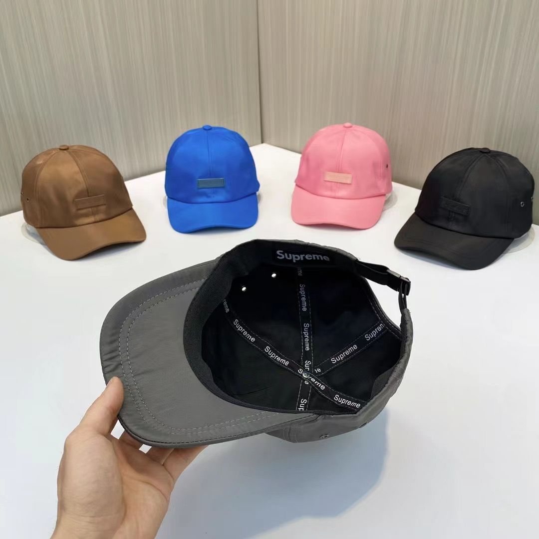 Supreme帽子です