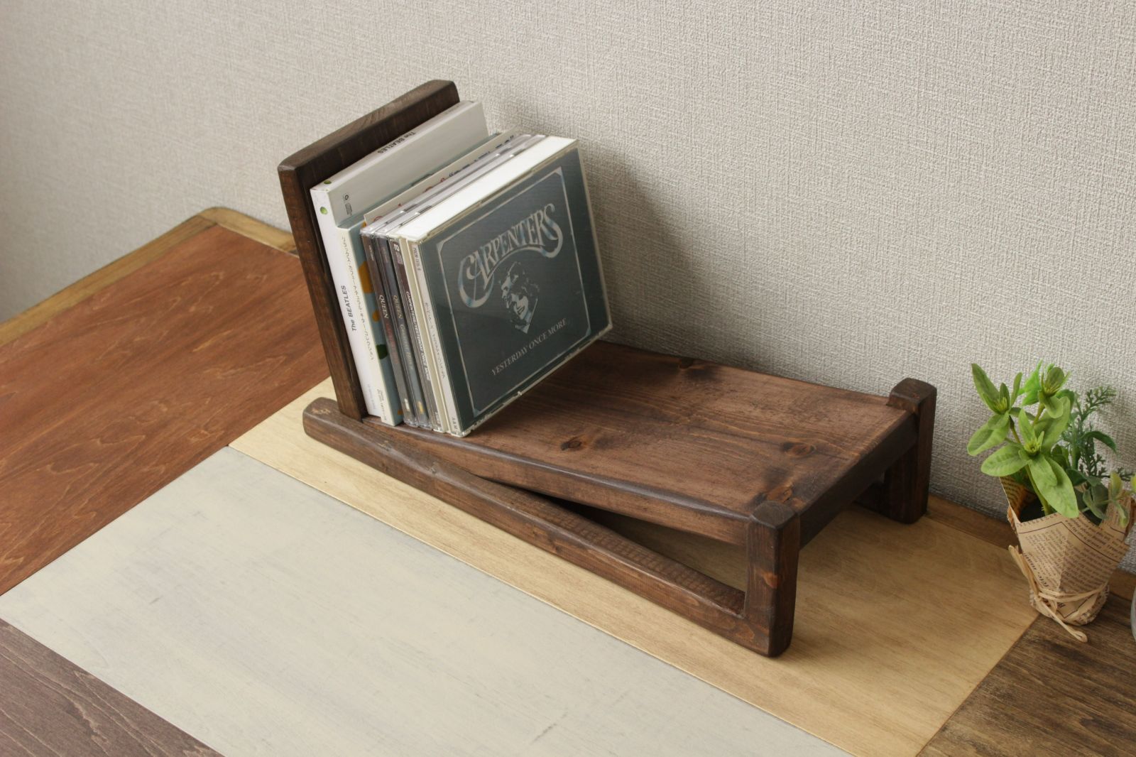 ブックスタンド（ダークブラウン）CDラック　アンティーク調