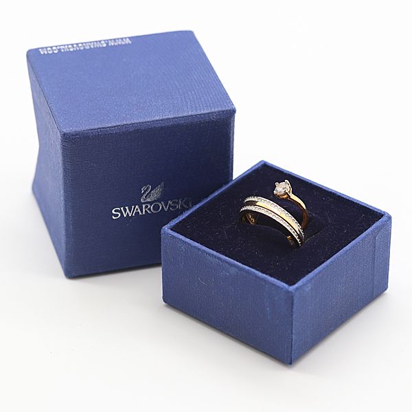 箱付き　SWAROVSKI　スワロフスキー　ゴールド　リング　指輪　ストーン 箱付 良品 スワロフスキー リング 指輪 ゴールドカラー ダイヤ