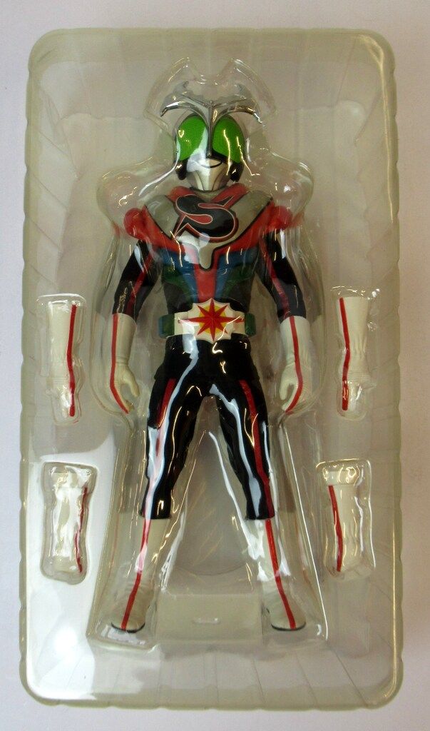 メディコム・トイ RAH仮面ライダーストロンガー Amazon.co.jp: メディコム・トイ RAH リアルアクション