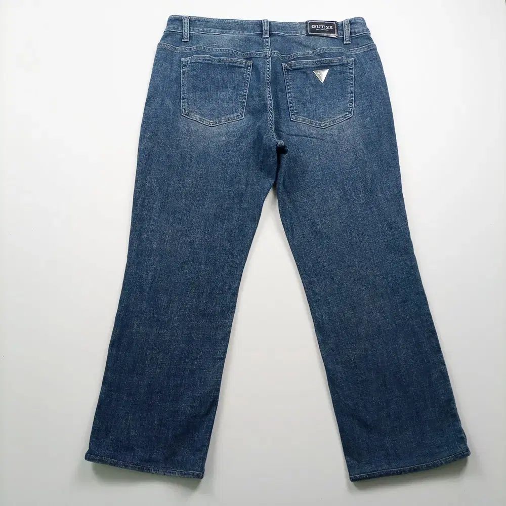 【雷市場（ポンジャン）商品韓国直送】 GUESS(ゲス) デニム サイズ 34 ストレッチ ストレート ウォッシング メンズ カジュアル A4181