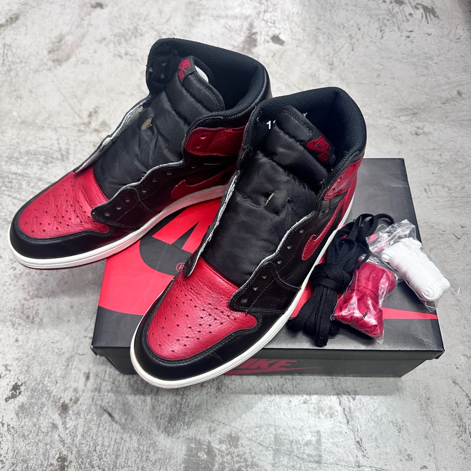 NIKE Air Jordan 1 Retro High OG 