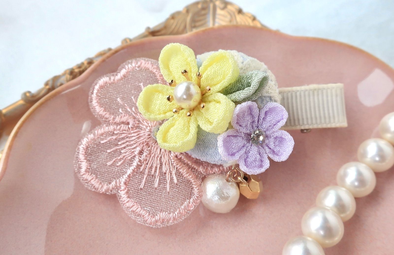ご卒園用♡つまみ細工 髪飾り ヘアクリップ 滑り止め ご卒園用♡つまみ細工 髪飾り ヘアクリップ 滑り止め つまみ細工 髪