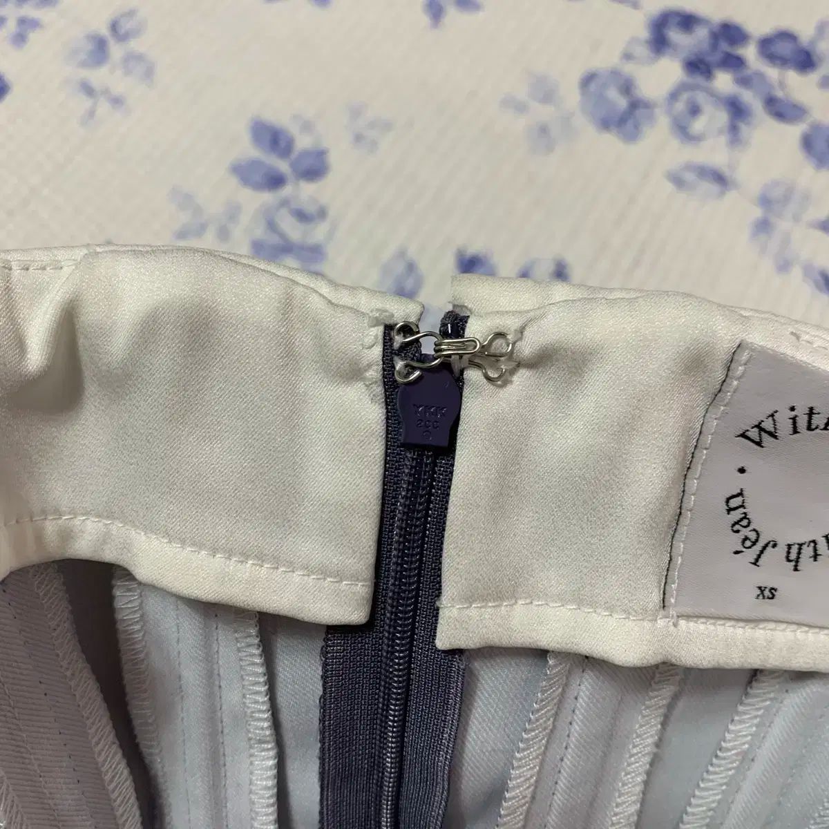 with jean chloe dress pin me xs ジン付き - メルカリ