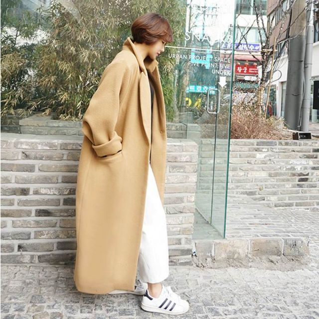 オーバーサイズ ロング チェスターコート アウター コート ロング丈 マキシ マキシ丈 9分丈 アンクル丈 袖あり 長袖 ボリューム袖 ドロップショルダー 萌袖 Vネック 襟付き ワイド ポケット 前開き かわいい 大人可愛い きれいめ シンプル カジュアル 大人 上品 おしゃれ オーバーサイズ ロング チェスターコート アウター コート ロング丈