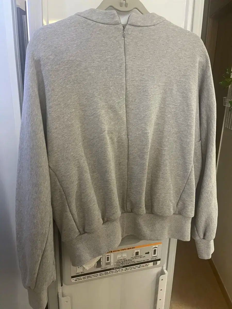 グレー S