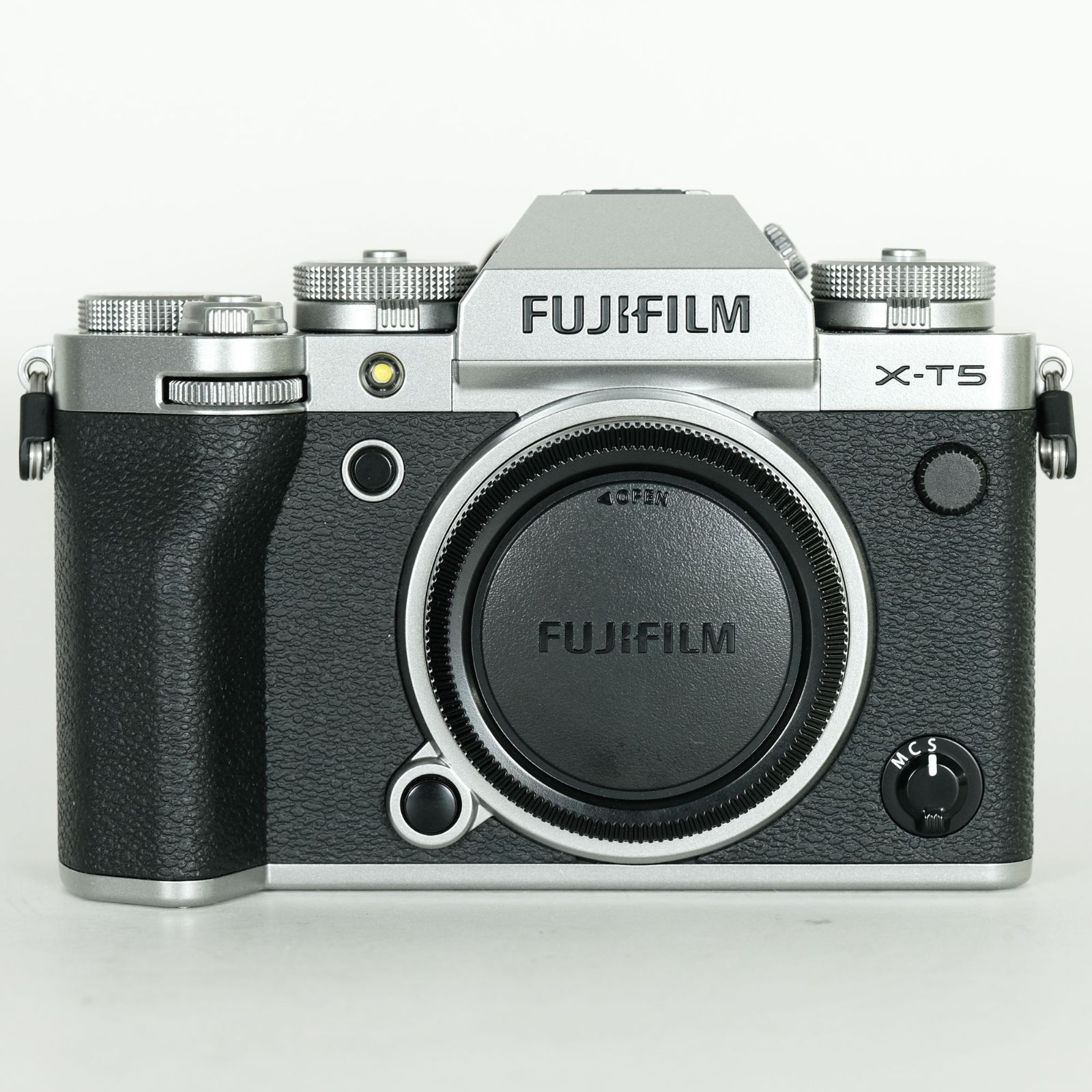 FUJIFILM X-T5 美品　シャッター回数8866回 FUJIFILM X-T5 美品 シャッター回数8866回 - メルカリ