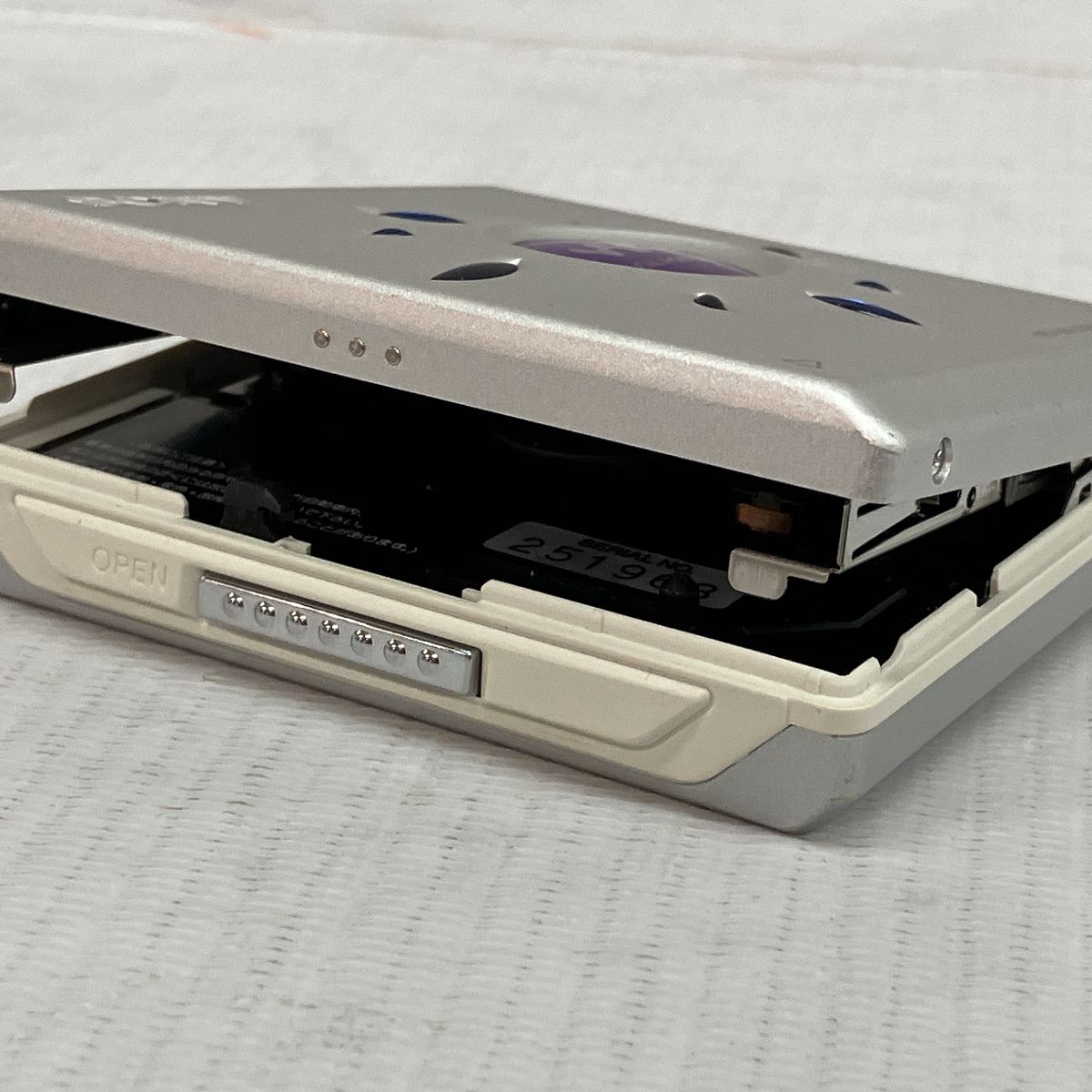 【ジャンク】SONY ソニー　MZ-1 MDウォークマン ジャンク】SONY ソニー MZ-1 MDウォークマン（SONY MZ-RH1 HI-MD