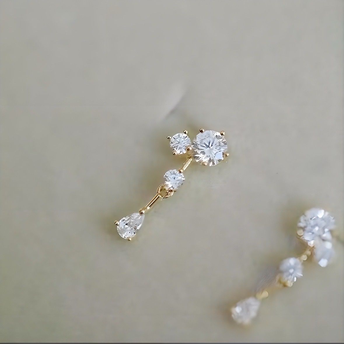 18K 高品質 上品 繊細 揺れる 宝石 CZダイヤ シルバー925 ピアス