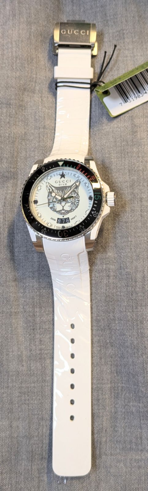保証書付き グッチ/GUCCI ダイブ 猫 メンズ腕時計 デイト スイス ラバー 新品未使用 GUCCI 腕時計 Gタイムレス メンズ YA136329ダイバー