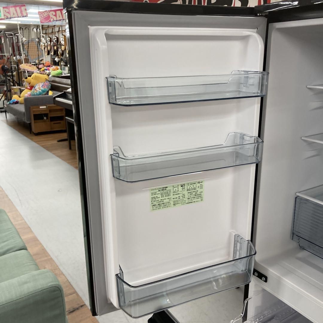 S728 ⭐ 2023年製の美品 SHARP 2ドア冷蔵庫 （179L ） - メルカリ 
