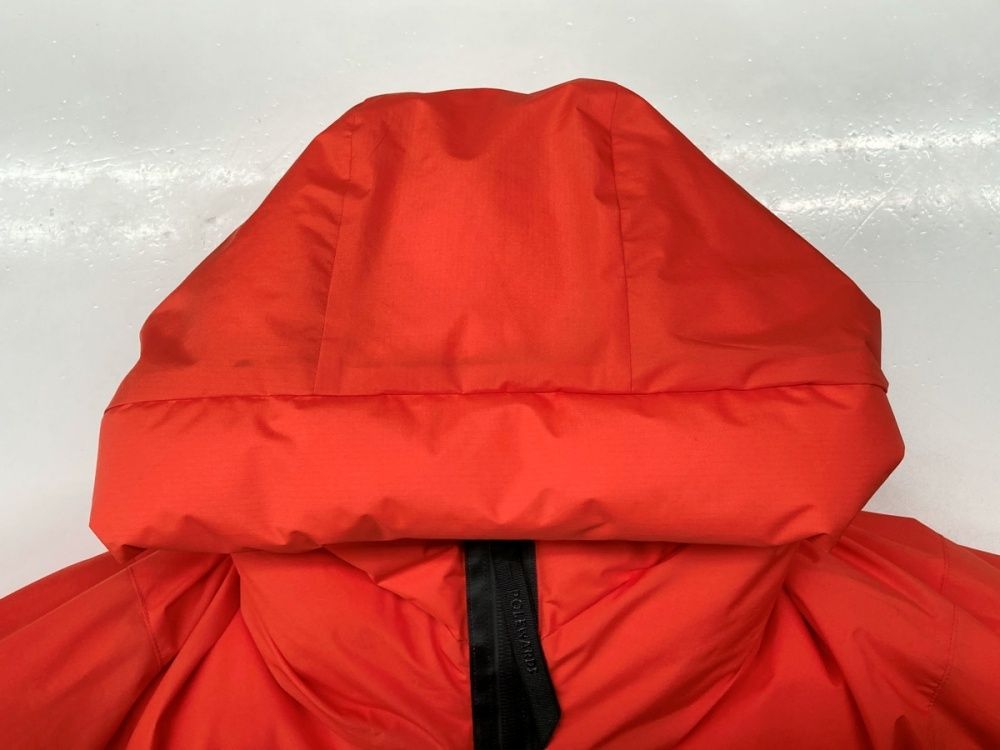 【希少】MONCLER Vaerde ロゴ キルティングジャケット ゴールド 希少】MONCLER Vaerde ロゴ キルティングジャケット ゴールド