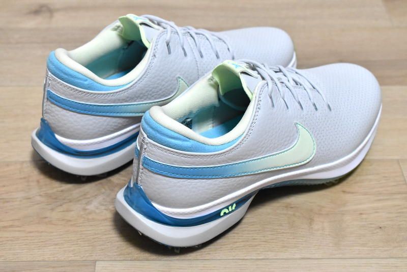 新品 NIKE AIE ZOOM VICTORY TOUR 3 W 23.5cm DX9025-047 ワイド