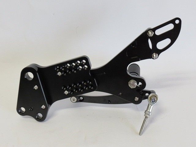 KTM用 RC250 RC390 Duke 125 200 390 2011-2017 調整式 バックステップ 黒