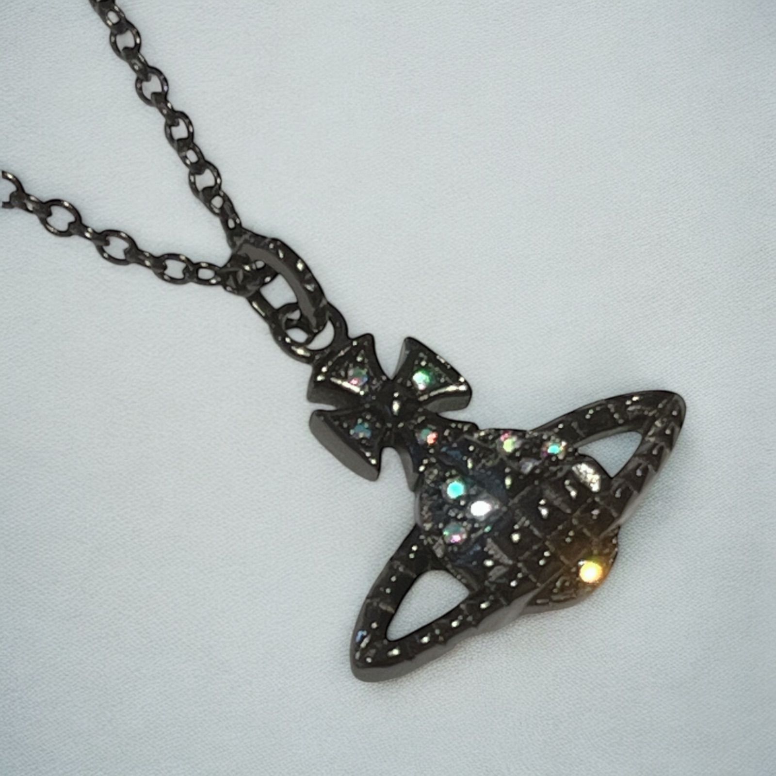 Vivienne Westwood バスレリーフネックレス ガンメタル ヴィヴィアンウエストウッドVivienne Westwood バスレリーフ