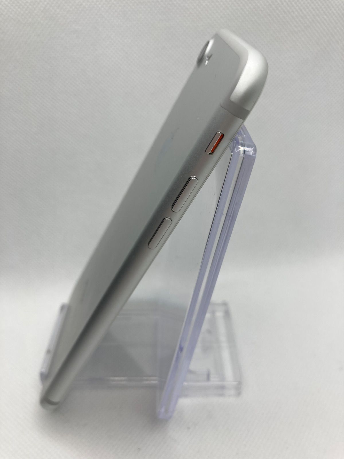 APPLE 〔中古〕iPhone7 32GB MNCF2J/A Silver docomoSIMロック解除品 