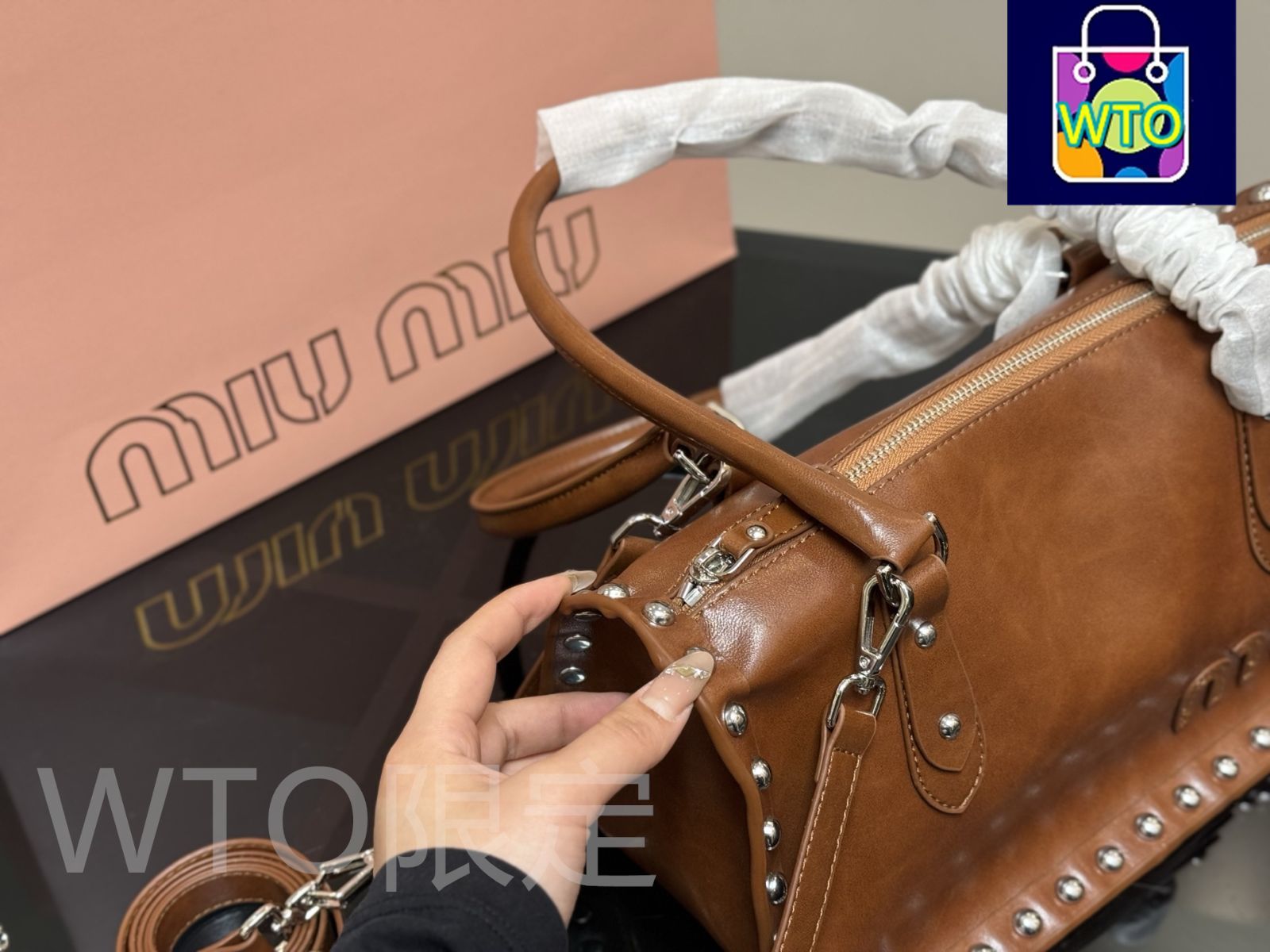 miuさま 専用 MIU MIU(ミュウミュウ) レザーパッチワークボーバッグ 製造番号