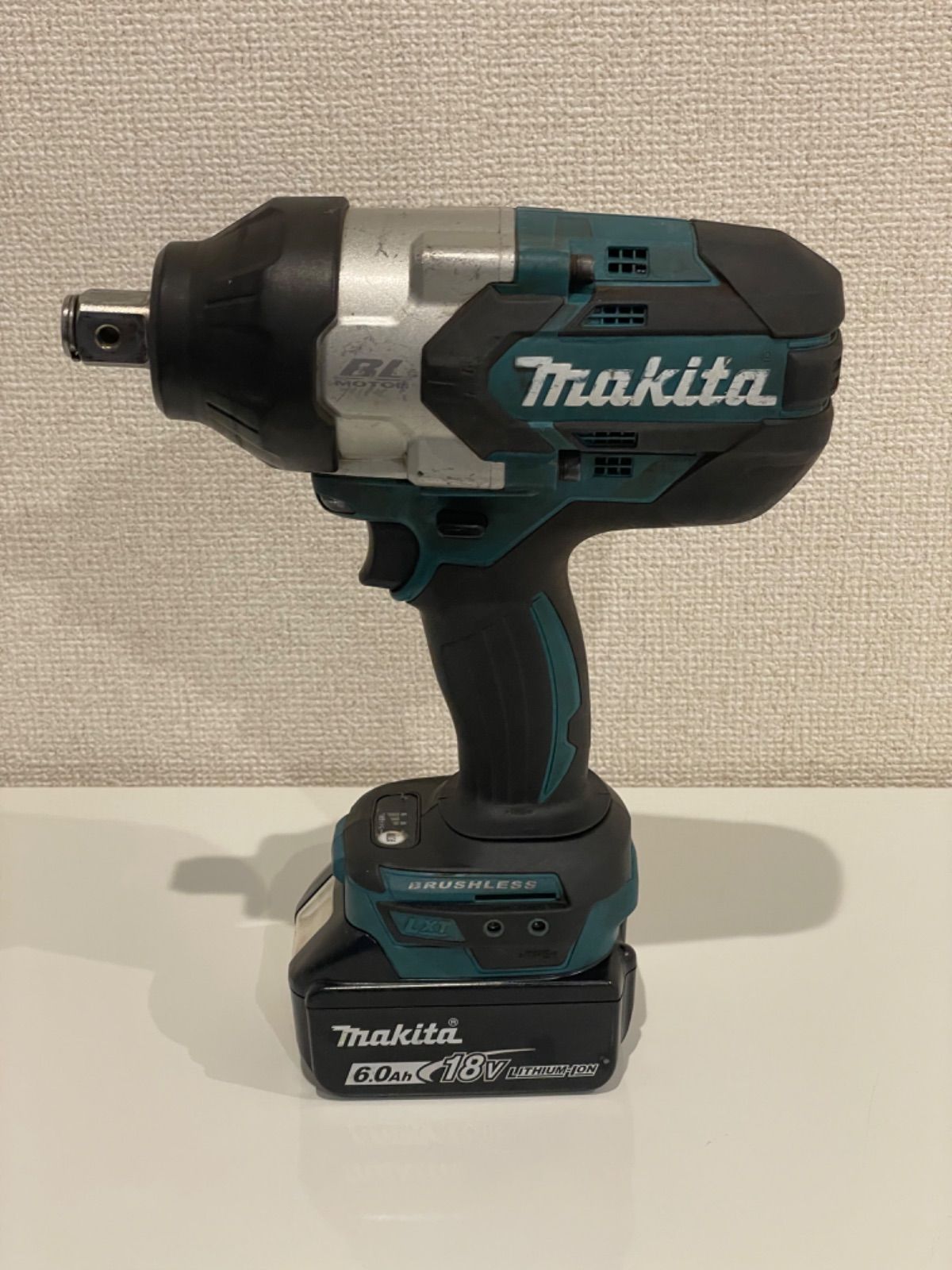 目玉商品 Makita TW1001D 電動インパクトドライバー 18V K939