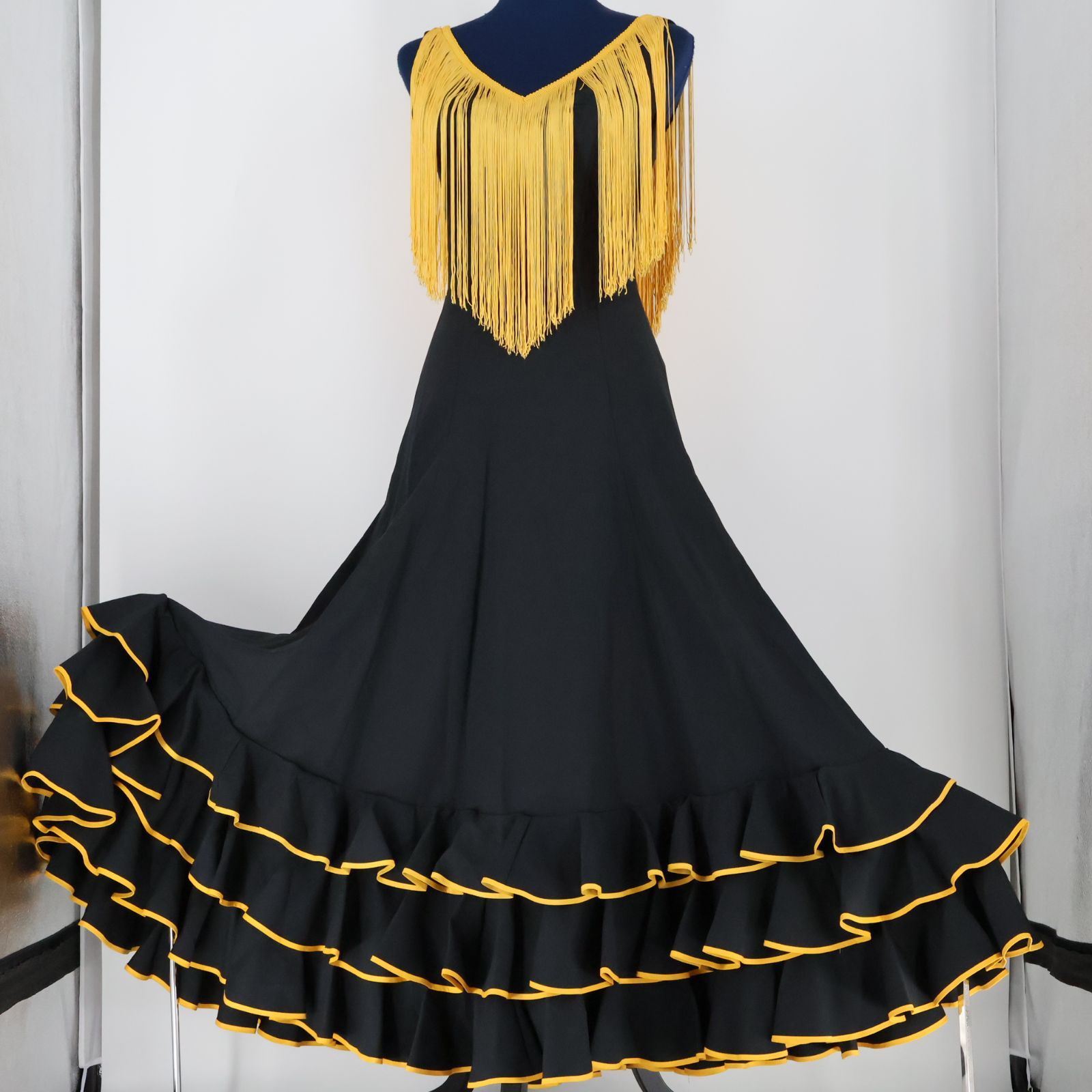 【美品 日本製 フラメンコ衣装】ブラック naja ペチコート ファルダ 赤 黒 美品 日本製 フラメンコ衣装】ブラック naja ペチコート ファルダ 赤