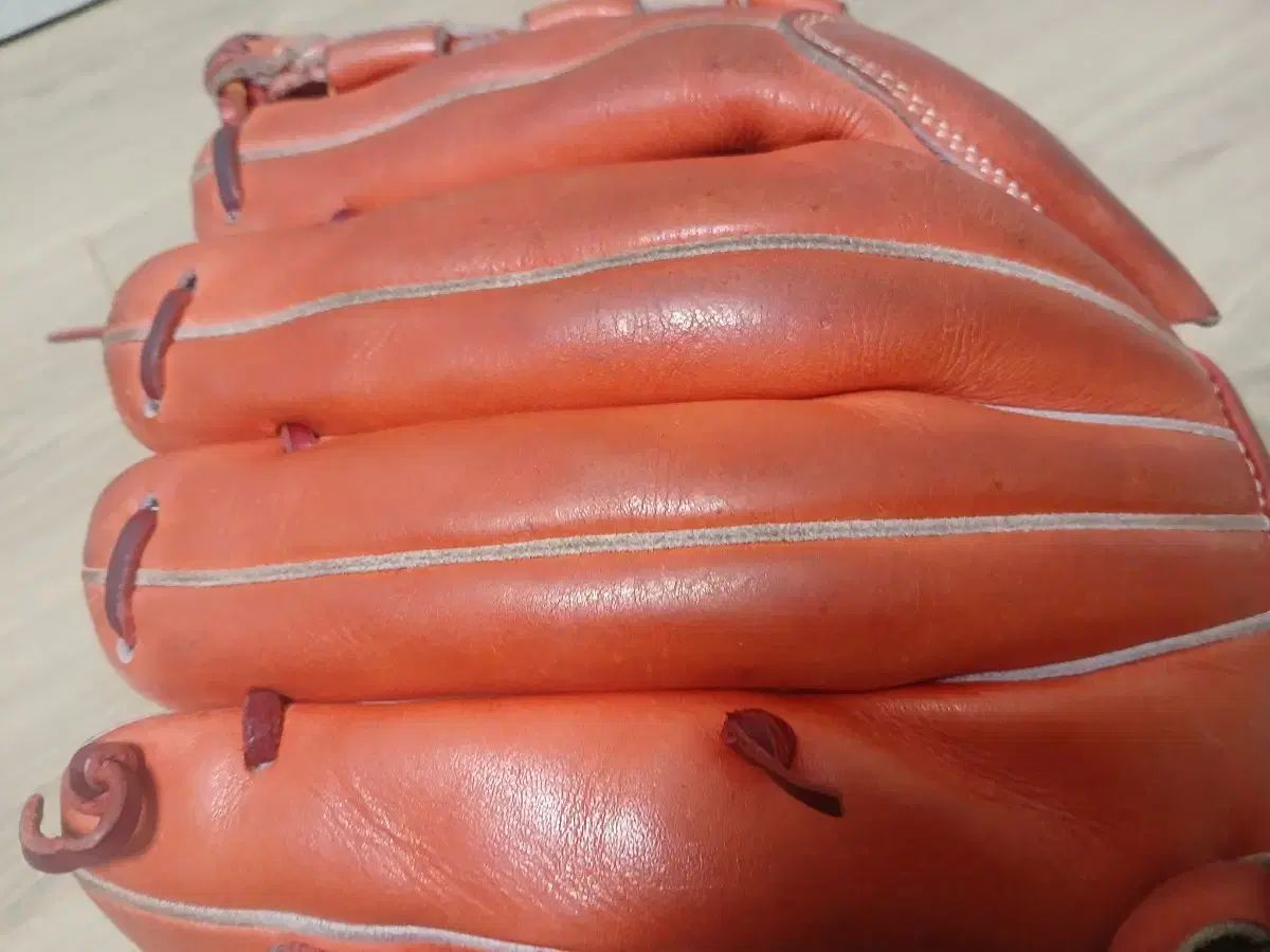 今すぐ一括検索！ オータム ブロッサム 野球 投手用グローブ 販売