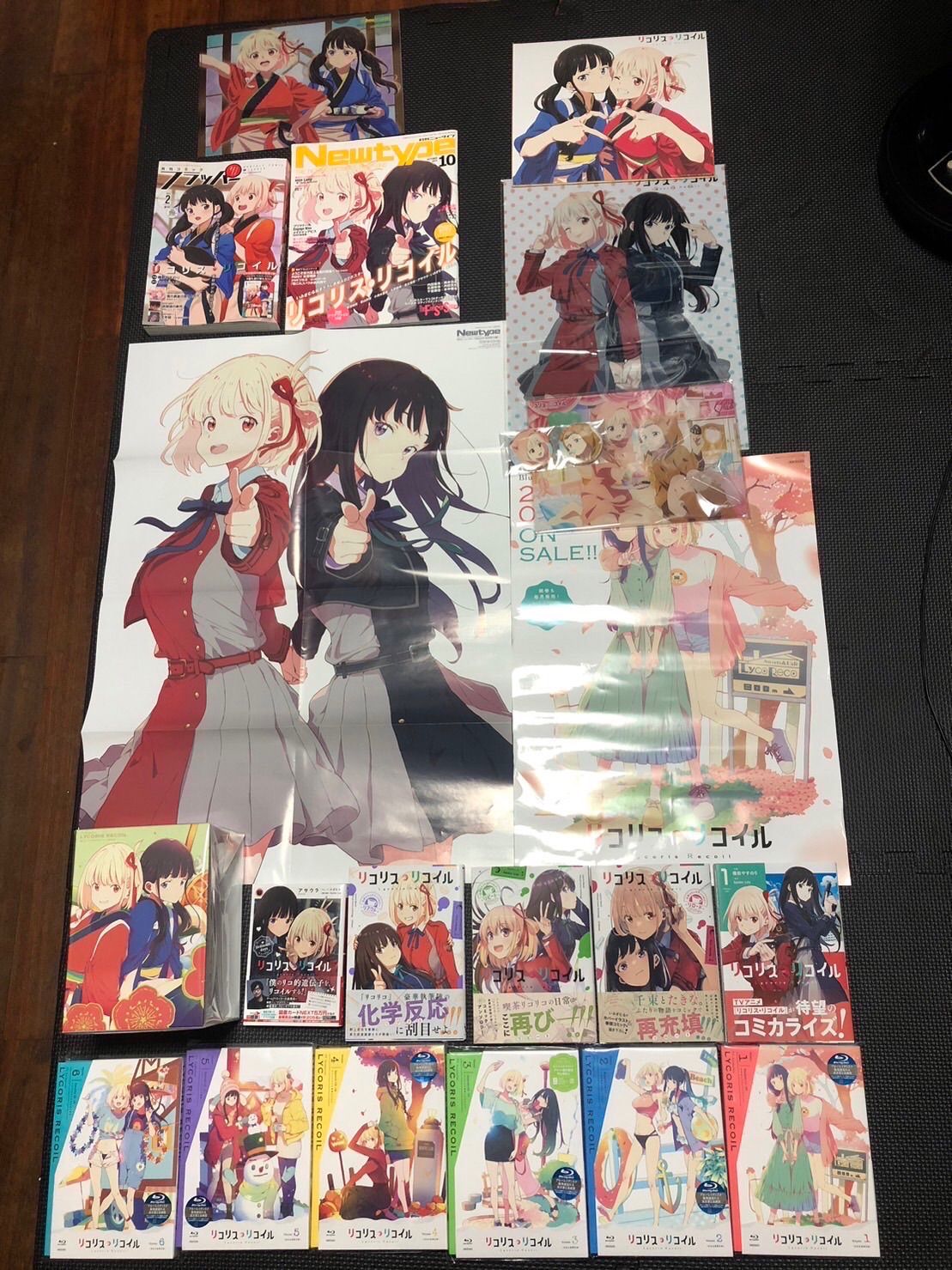 リコリスリコイル【初版】【完全生産限定版】【特典ポスター】 SHIONショップ メルカリ