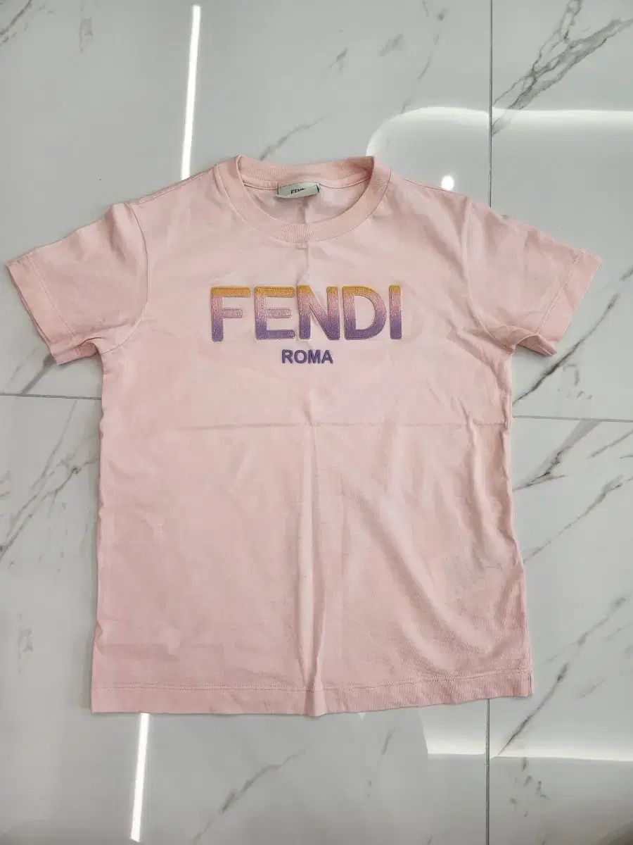 FENDI(フェンディ) ピンク 半袖 Tシャツ FENDI 8A ベビー・キッズ